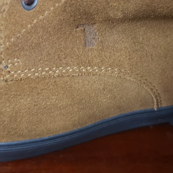 Tod's Men's Tan Suede Chukka Boots with Vibram Soles Size 10